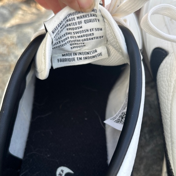 Nike Men's Cream and Black Sneakers - Picture 6 of 12